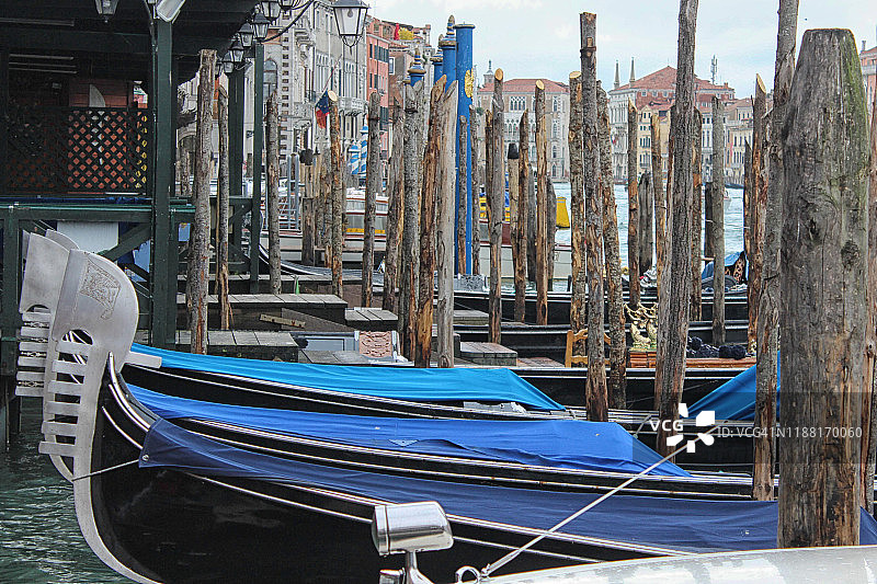 威尼斯大运河与贡多拉，大运河与贡多拉图片素材