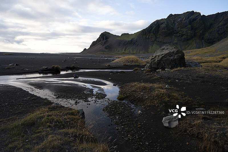 冰岛东南部海岸和埃斯特拉霍恩山图片素材