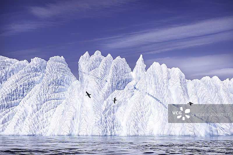 康雅冰峡湾的巨大冰山图片素材