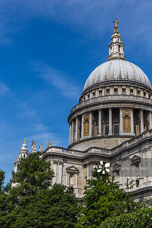 伦敦圣保罗大教堂引人注目的外观图片素材