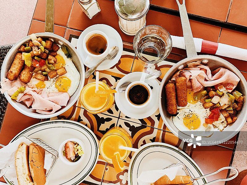 古巴餐厅早餐的高角度图片素材
