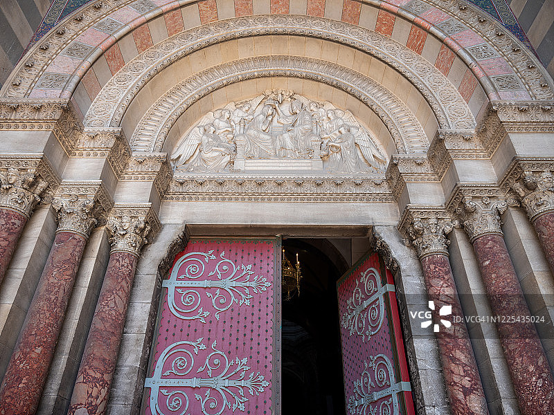 法国普罗旺斯的马赛大教堂入口图片素材