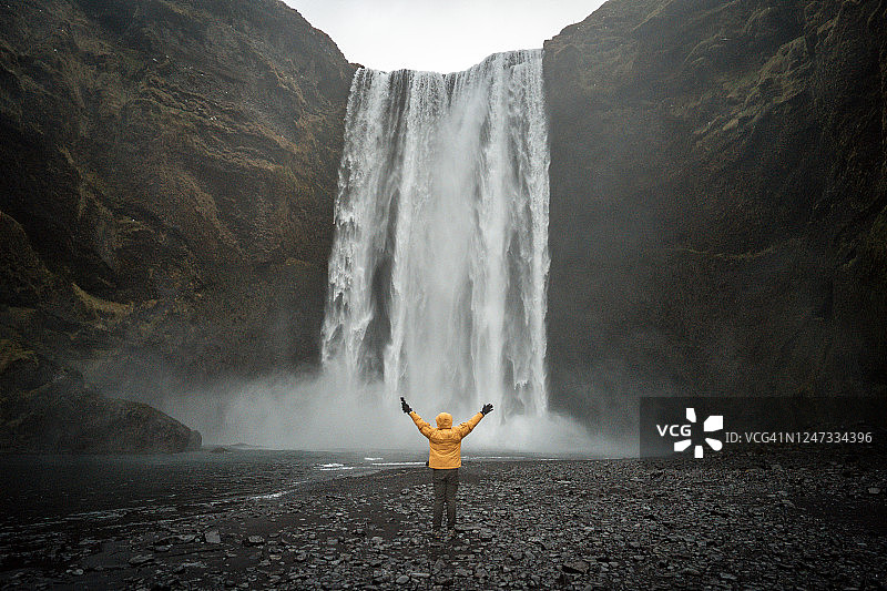 Skogafoss瀑布、冰岛图片素材
