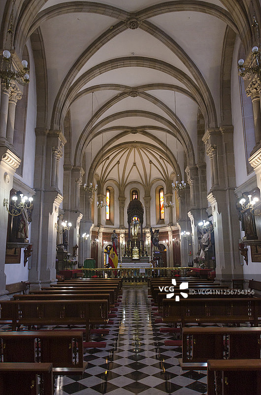 西班牙科鲁纳的圣安德烈斯军事教堂图片素材