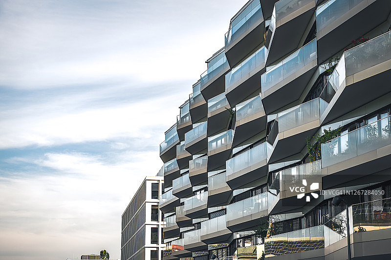 柏林新住宅建筑的未来主义阳台图片素材