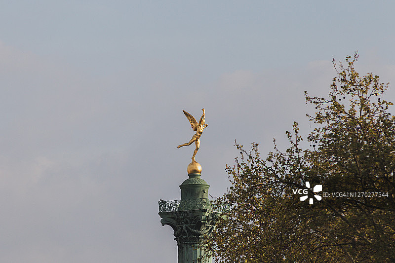 法国巴黎的七月柱图片素材