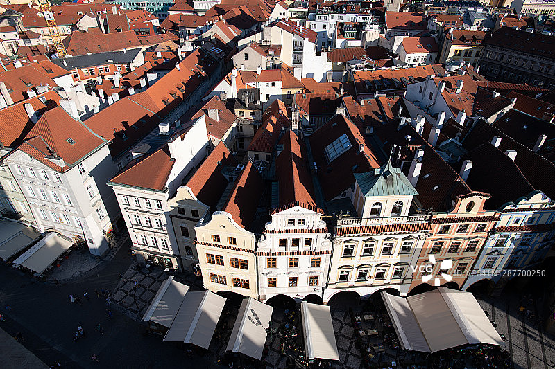 一个高架白天的观点，布拉格老城广场，捷克共和国-库存照片图片素材
