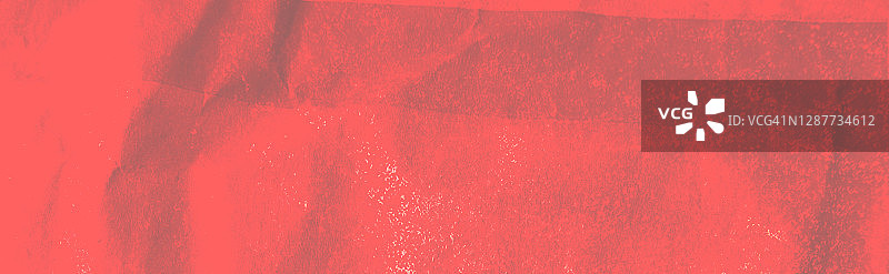红狼籍的背景。粗糙的旧皱纸纹理。图片素材