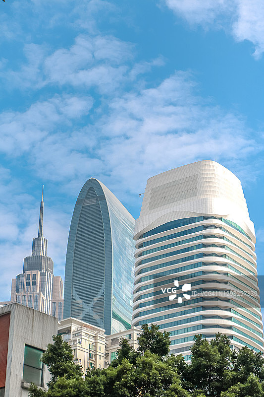 广盛国际大厦、珠江大厦、金老世纪大厦，位于广州中央商务区。图片素材