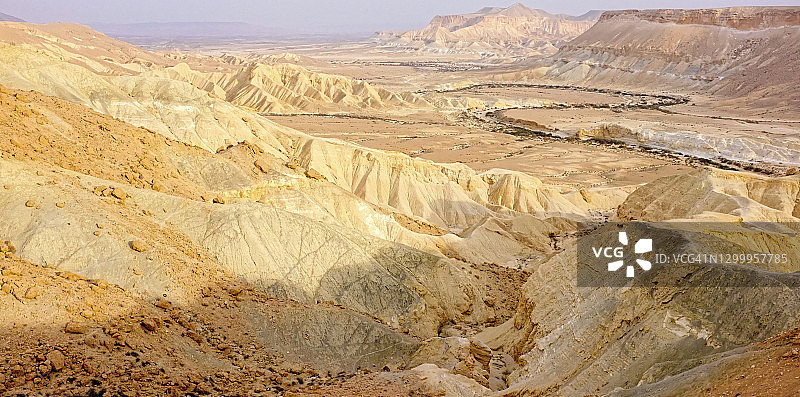 内盖夫沙漠中的津谷荒原，全景图片素材