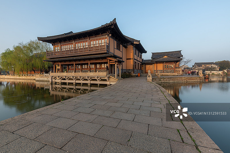 清晨的锦溪古建筑景观，位于中国江苏省昆山西南部的一个历史悠久的运河小镇图片素材