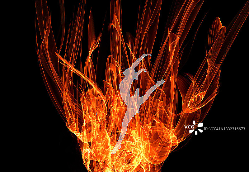 一个女人的影子在火里跳舞图片素材