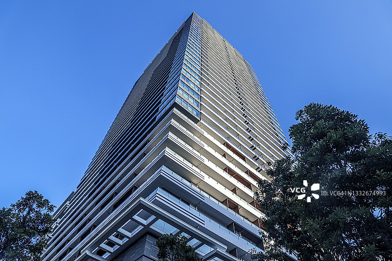 东京高层建筑的低角度视图图片素材