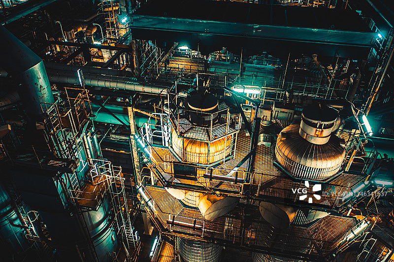石油化学石油加工炼油厂的无人机视图图片素材