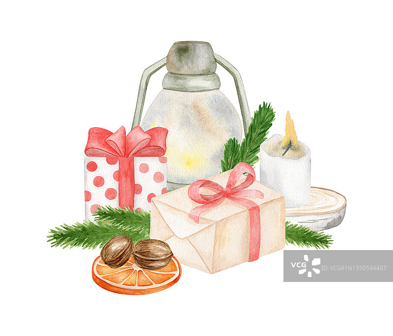 水彩圣诞节装饰插图。手绘的冬季构图与灯笼，礼盒。蜡烛，冷杉枝，核桃和干桔子孤立在白色的背景上。老式圣诞节绘画。图片素材