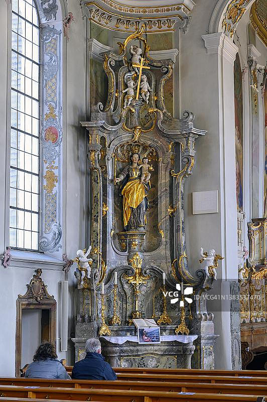 德国巴伐利亚，奥尔高，维根斯巴赫，圣潘克拉斯教区教堂，圣母玛利亚的侧面祭坛图片素材