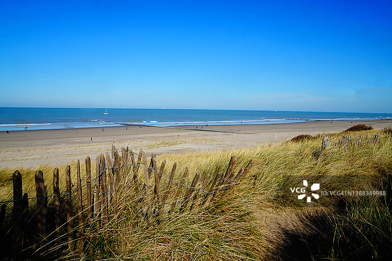 欧斯坦德的海岸线，有沙滩和沙丘，比利时图片素材