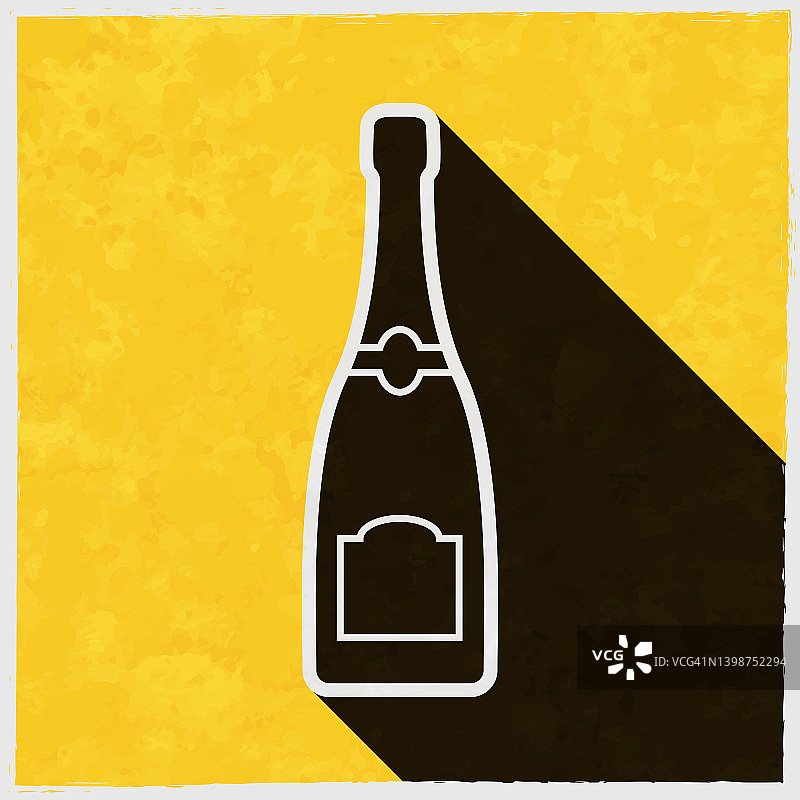 香槟酒瓶。图标与长阴影的纹理黄色背景图片素材