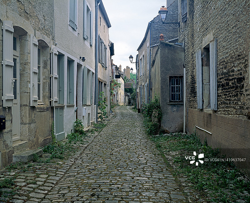 中世纪法国村庄Noyers-sur-Serein图片素材