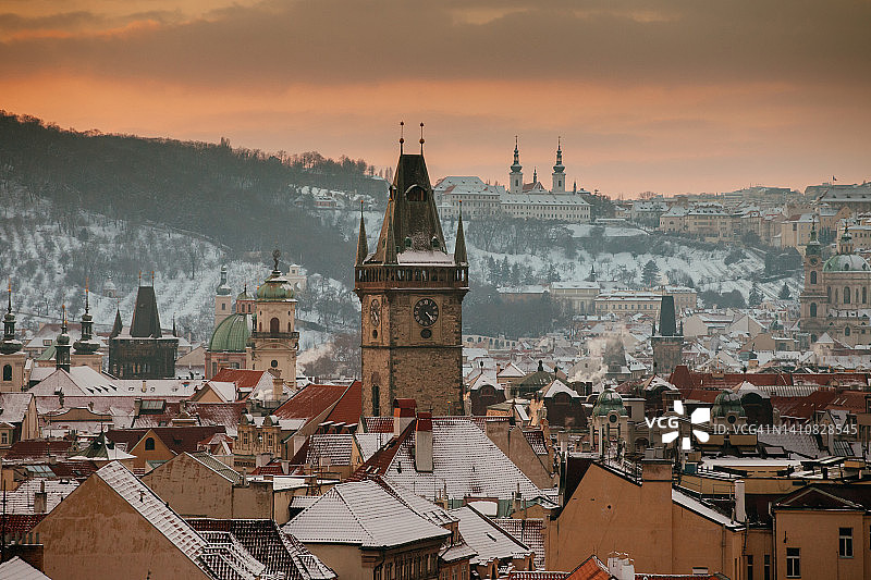 布拉格冬季的历史中心图片素材