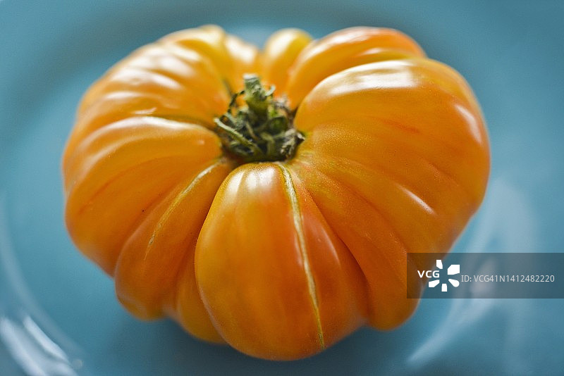 一个菠萝番茄图片素材