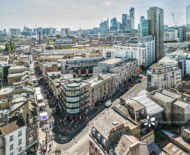 伦敦——布里克巷，从无人机视角拍摄的伦敦东部著名的街道图片素材