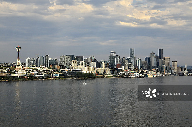 西雅图华盛顿市中心的城市天际线图片素材