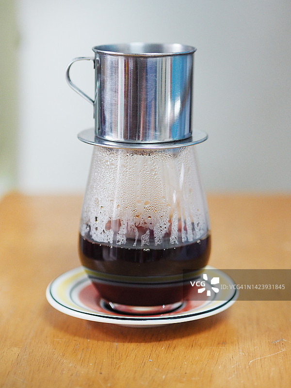滴滤咖啡，热黑咖啡图片素材