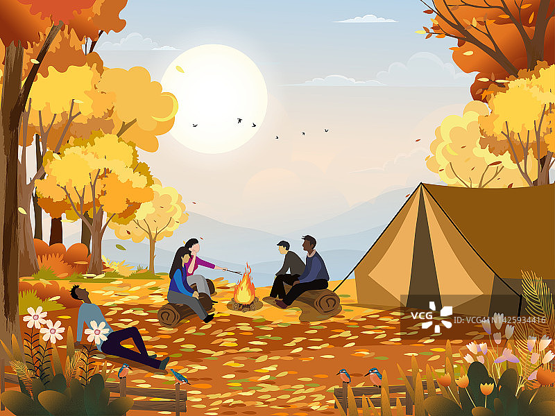 一家人在秋天的乡村享受假期露营，一群人坐在帐篷和篝火旁聊天，秋天的森林树木和日落的天空中的乡村景观图片素材