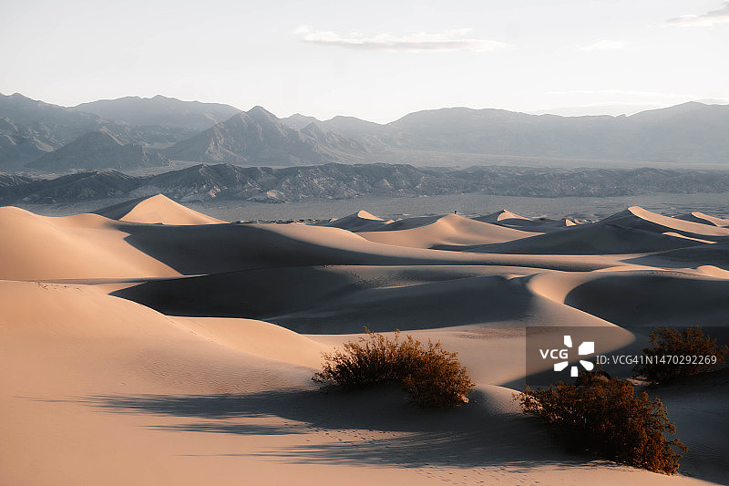 美国加利福尼亚州因约县沙漠的天空风景图片素材