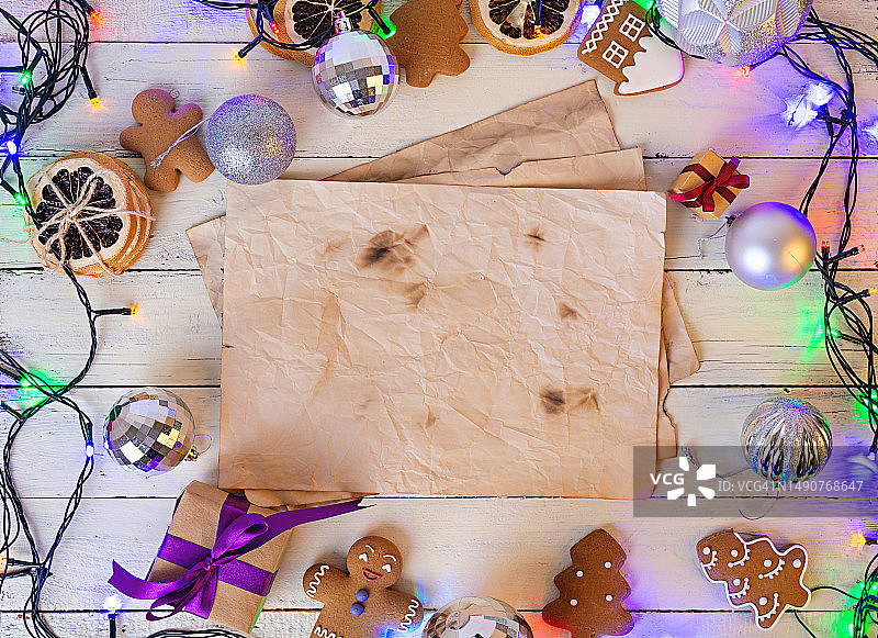 圣诞糖果，姜饼干木制背景圣诞背景，罗马尼亚图片素材