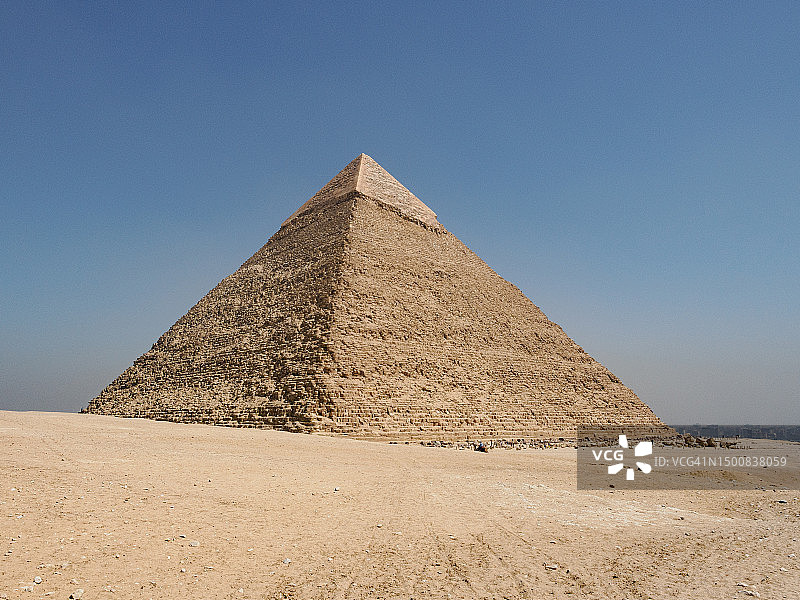 干旱的埃及金字塔:古代文明的三角形奇迹图片素材
