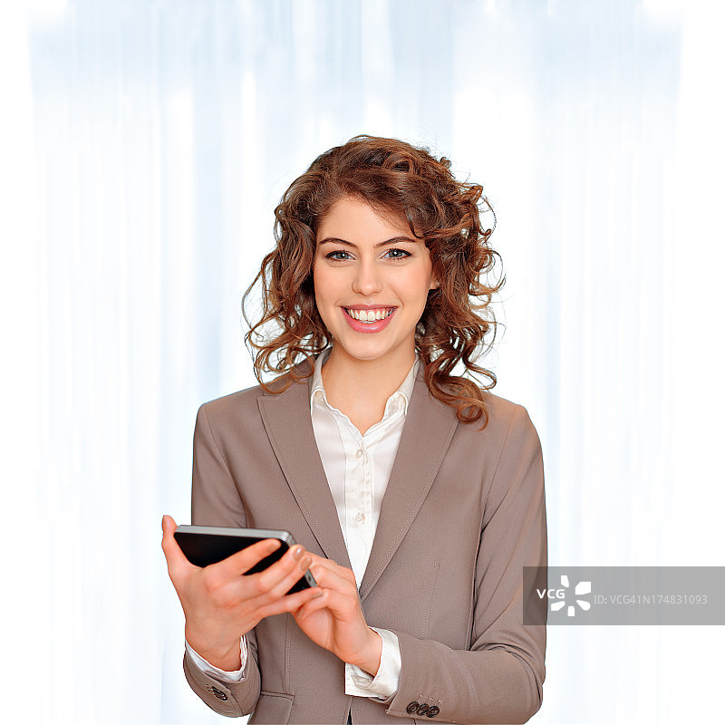 商业女性使用数字平板电脑图片素材