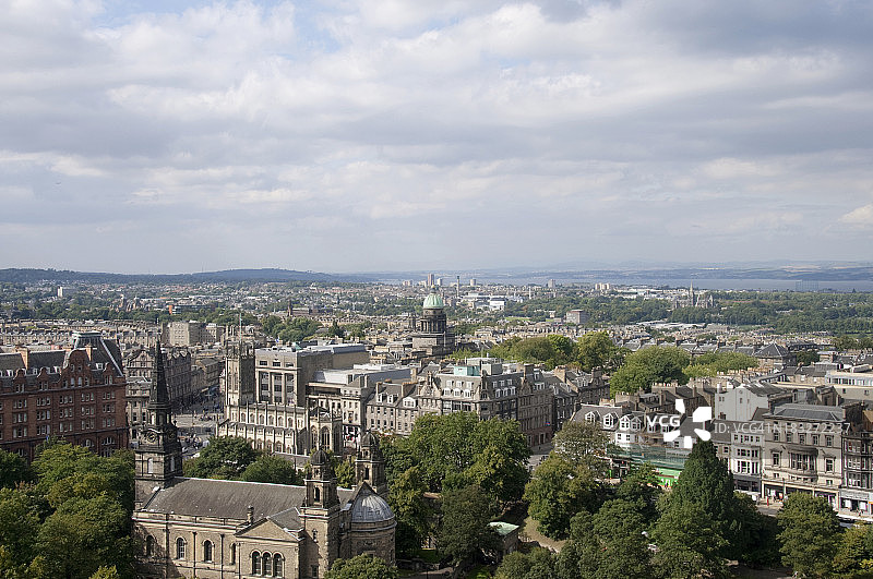 从英国苏格兰城堡俯瞰爱丁堡图片素材