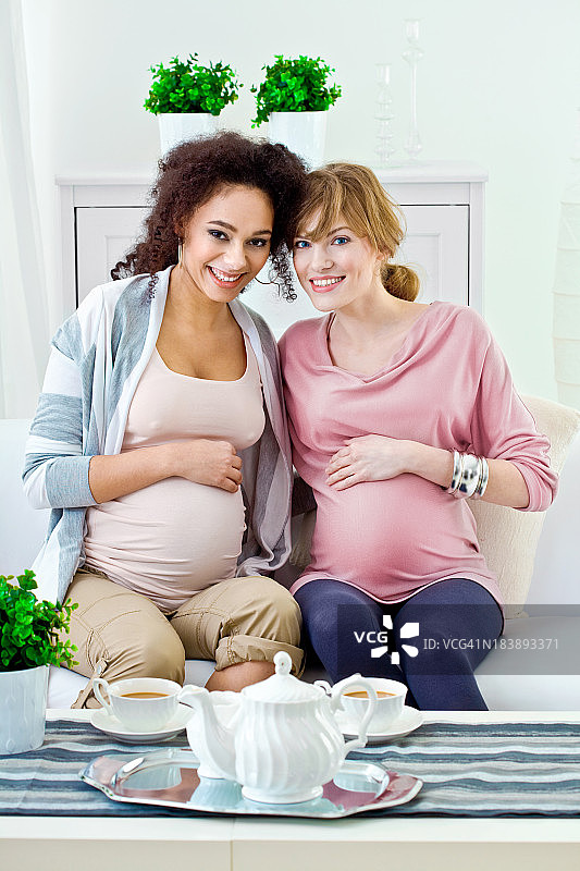 幸福的孕妇图片素材