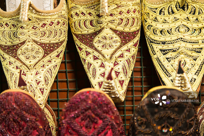 传统装饰的鞋子图片素材