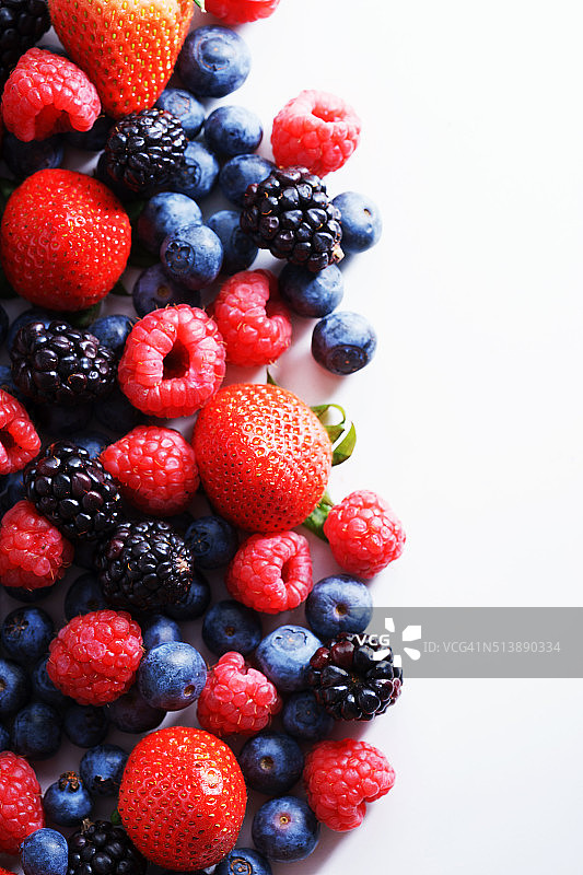 草莓，蓝莓，覆盆子和黑莓。图片素材