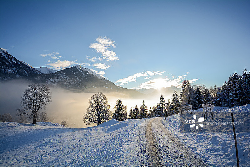 欧洲，奥地利，萨尔茨堡附近的冬季冰雪景观图片素材