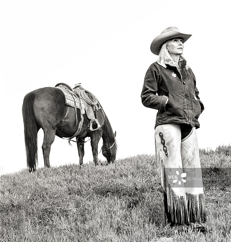 女牛仔和马的背景图片素材