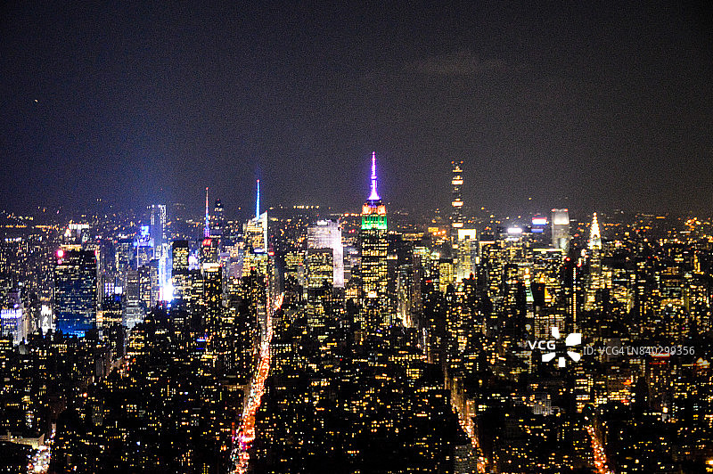 晚上的纽约天际线和城市景观图片素材