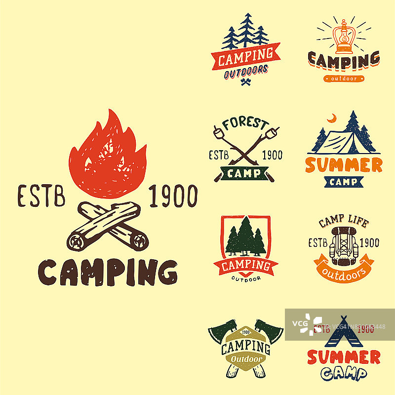 一套复古的森林营地徽章和旅游标志手绘标志自然山营地户外矢量插图图片素材