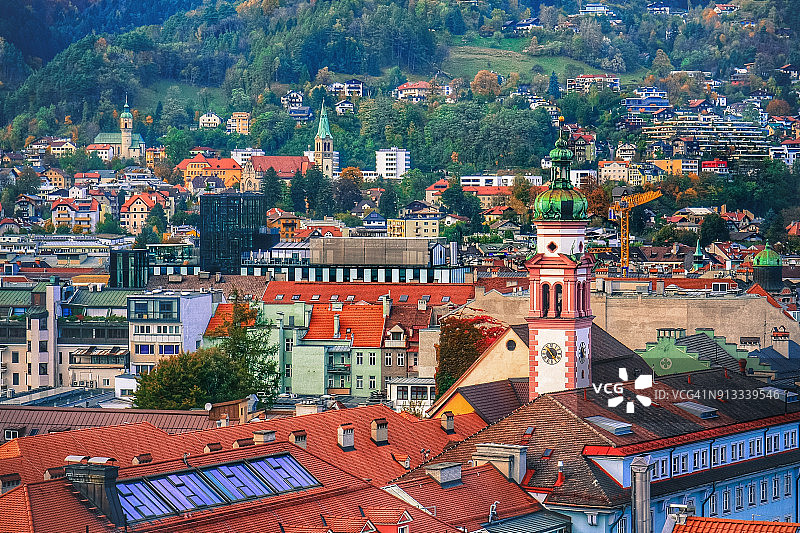 从奥地利因斯布鲁克市酒店屋顶鸟瞰图图片素材