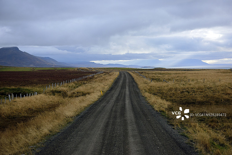 冰岛北部斯卡吉的土路图片素材