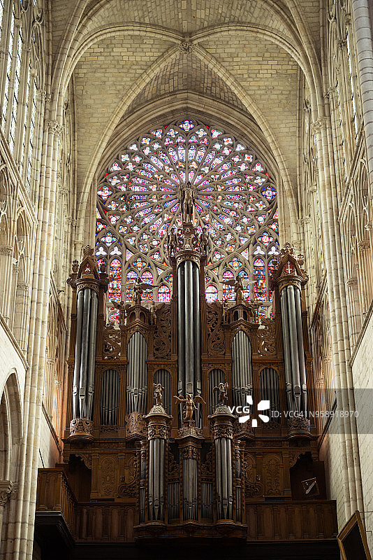 管风琴，游览大教堂(Cathédrale圣加田)，法国图片素材