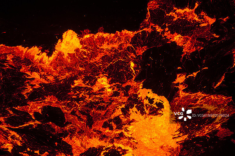 埃塞俄比亚Erta Ale火山的液体熔岩图片素材