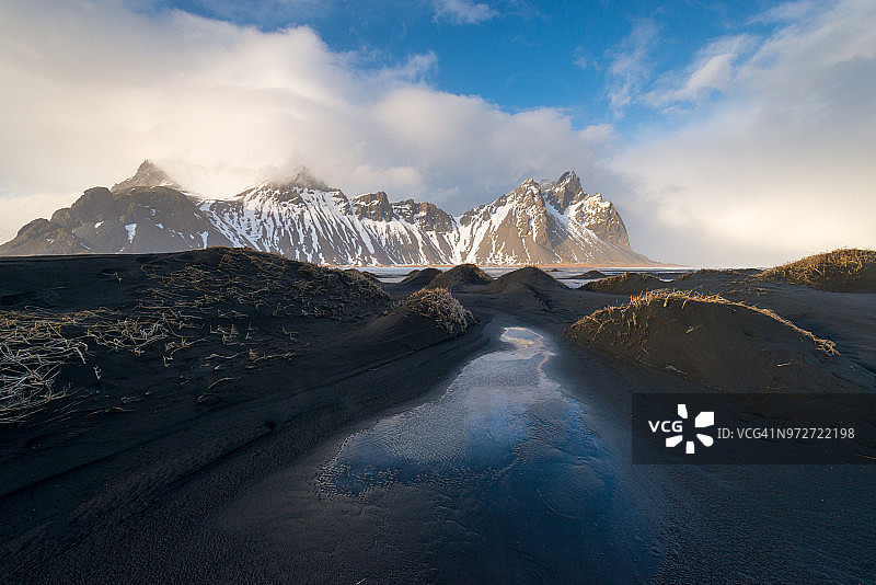 冰岛惊人的光-斯托克尼斯，韦斯特拉霍恩图片素材