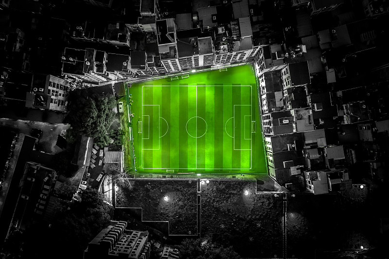 城市中的足球场图片素材