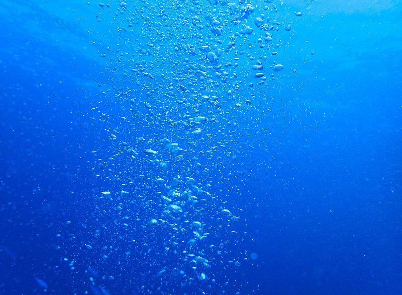 深蓝色纯图片海洋图片