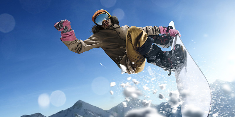 男子极限自由式滑雪跳台图片下载