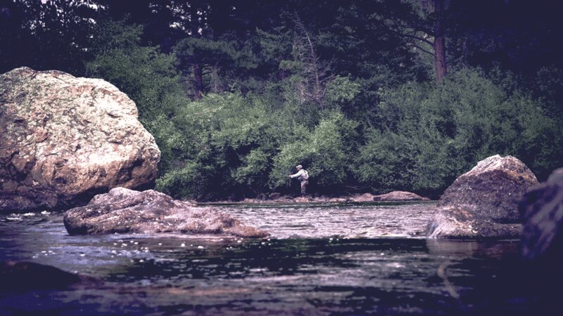 人飞钓鱼在河2图片下载